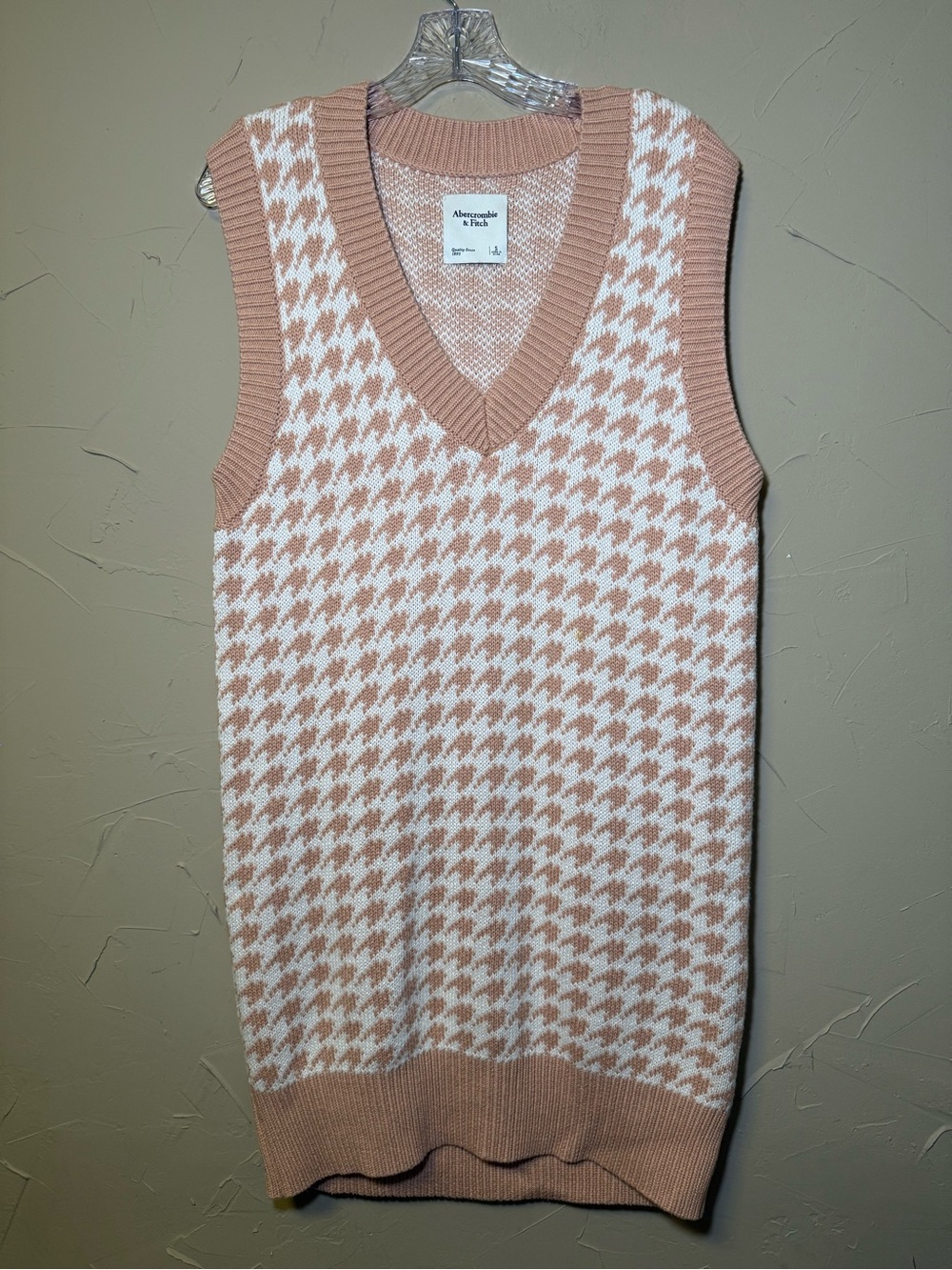 Abercrombie & Fitch Sleeveless Houndstooth Knit Dress in Light Pink Size Small - Picture 2 of 11
